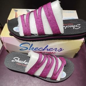 Skechers Yogafoam sandals - Raspberry color